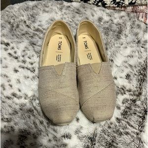 Women’s shoes